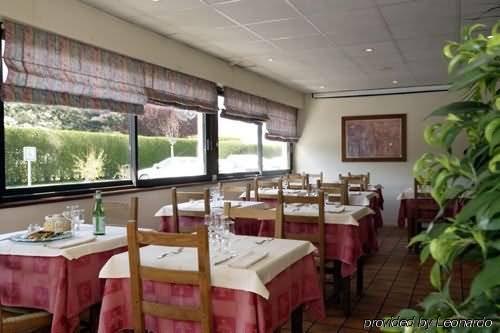 Kyriad Rennes Nord Hotel Restaurang bild